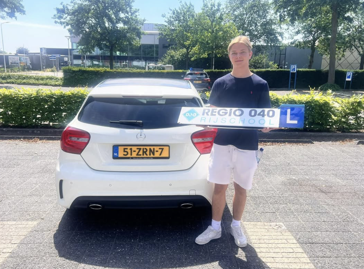 Slaag sneller voor je rijbewijs bij de beste Rijschool Eindhoven